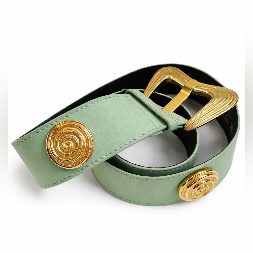 Vintage Escada Mint Green Leather Belt Gold Medallion Buckle, size 44, Rare - Picture 2 of 3